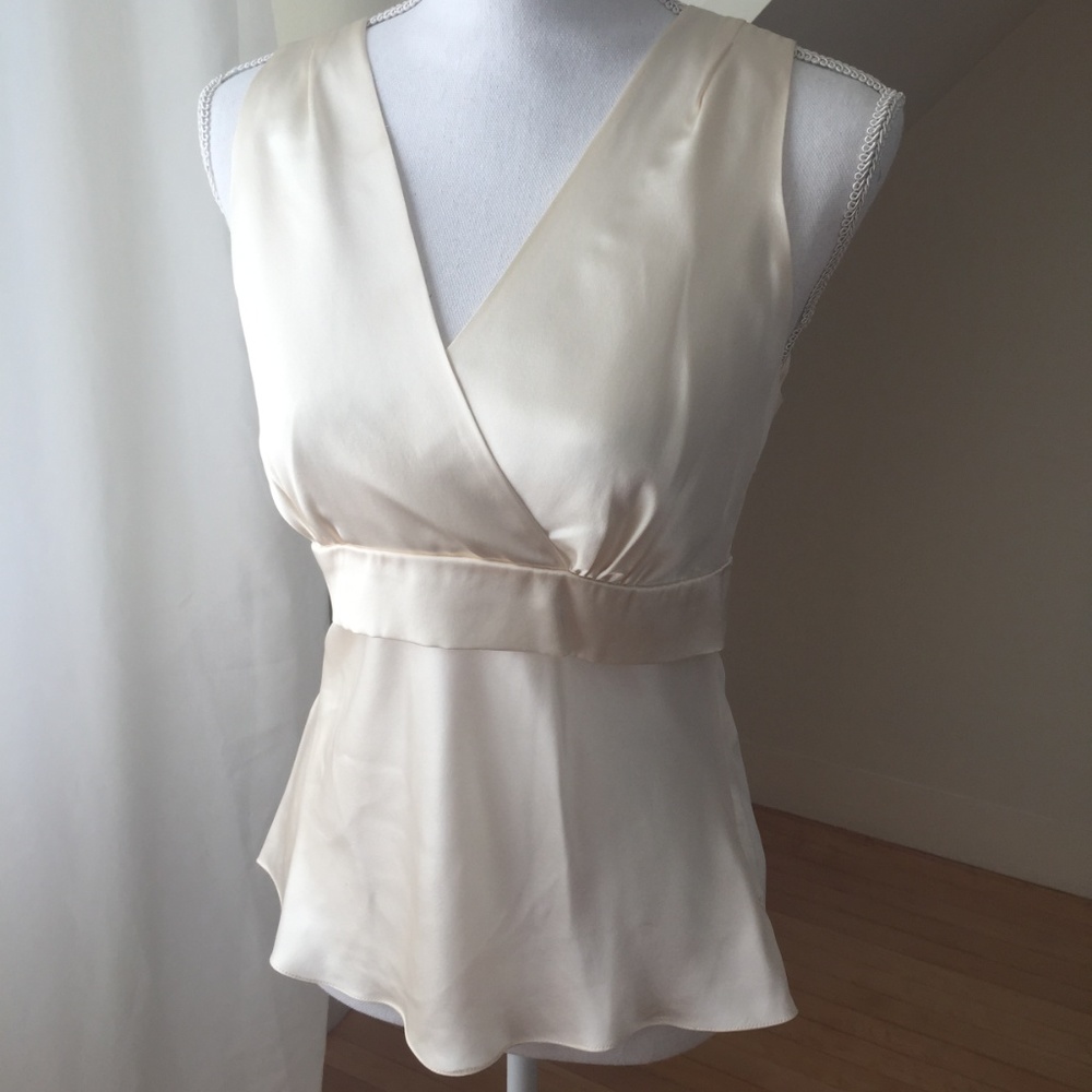 Isaac Mizrahi sleeveless silk blouse